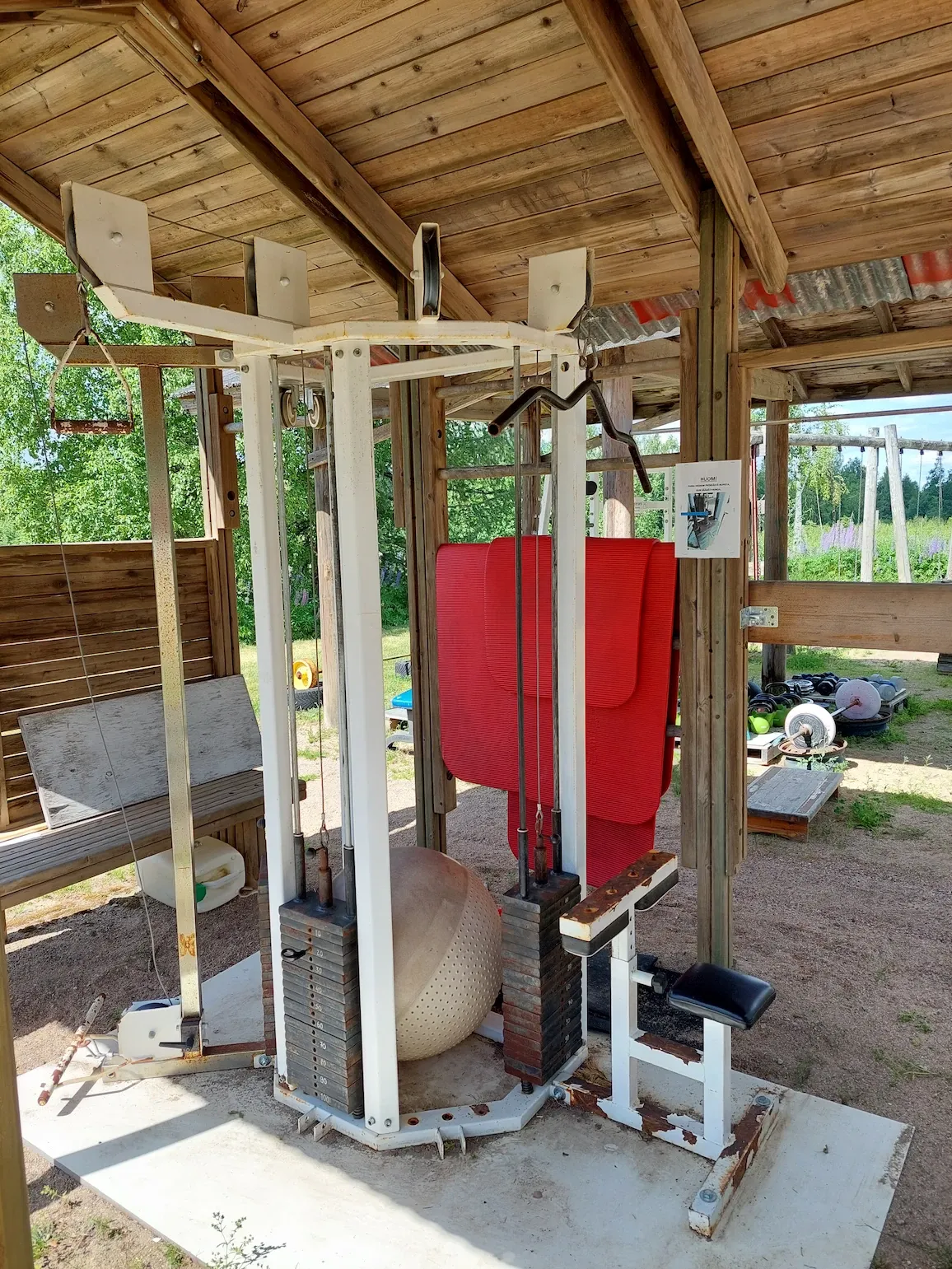 Ulkokuntosali 4